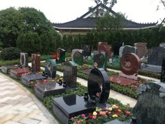 艺术墓碑：展现生命的故事，传达永恒的情感